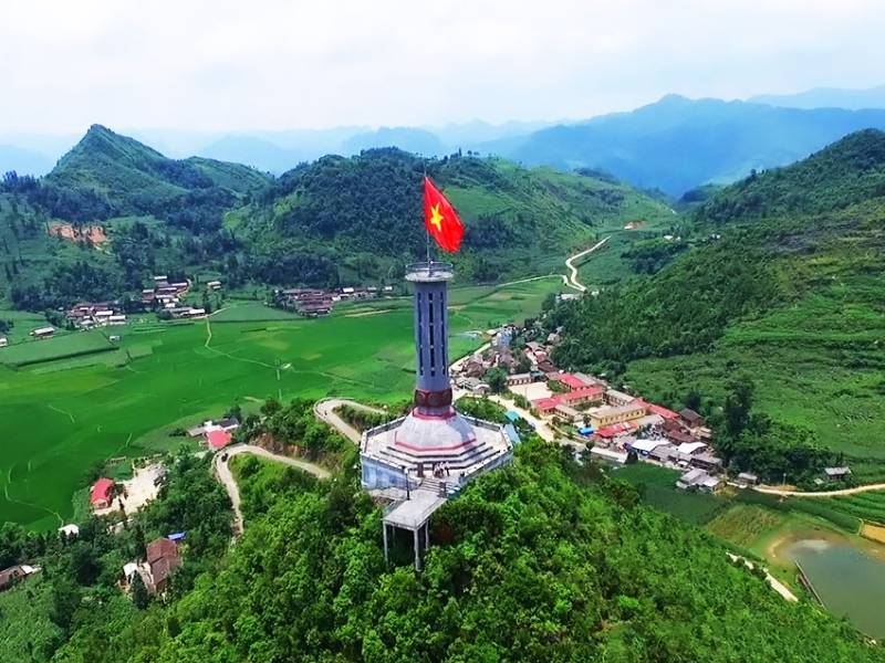 cot-co-lung-cu-ha-giang