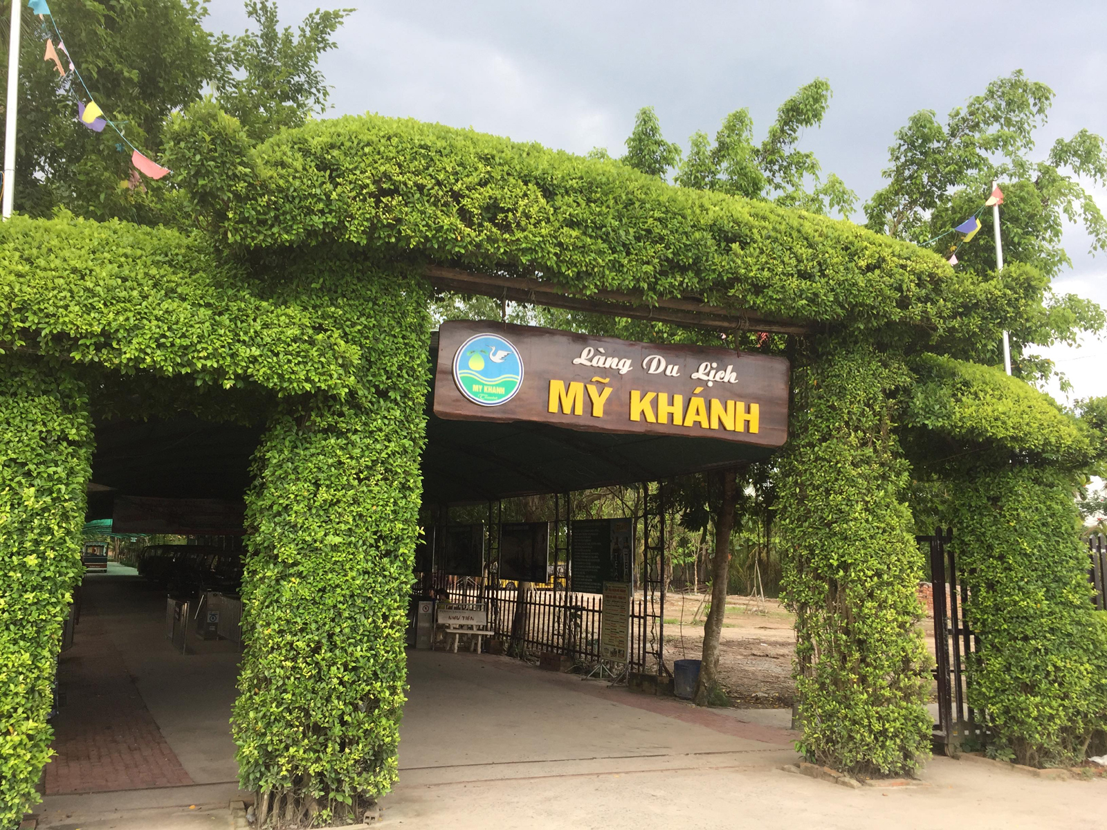 Làng Du Lịch Mỹ Khánh